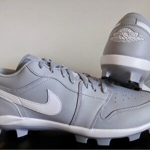 Nike Air Jordan 1 Retro Low Cleats
